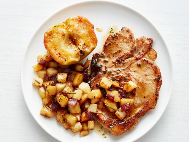 Pork Chops with Baked Apples Recipe