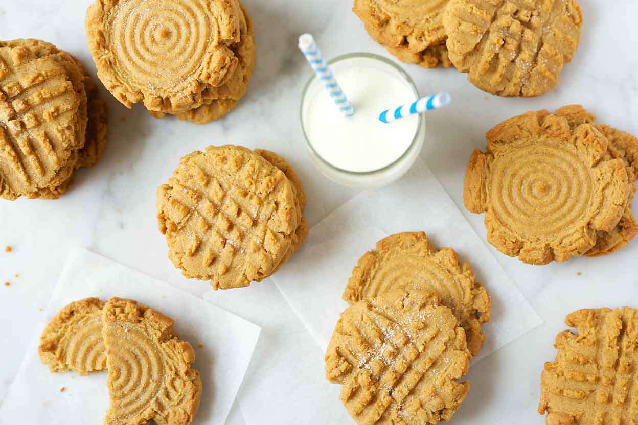 Classic Peanut Butter Cookies Recipe