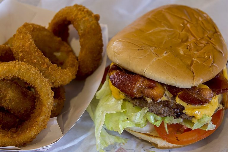 How to make Nation’s Bacon Cheeseburger at home - Cook Eat Delicious