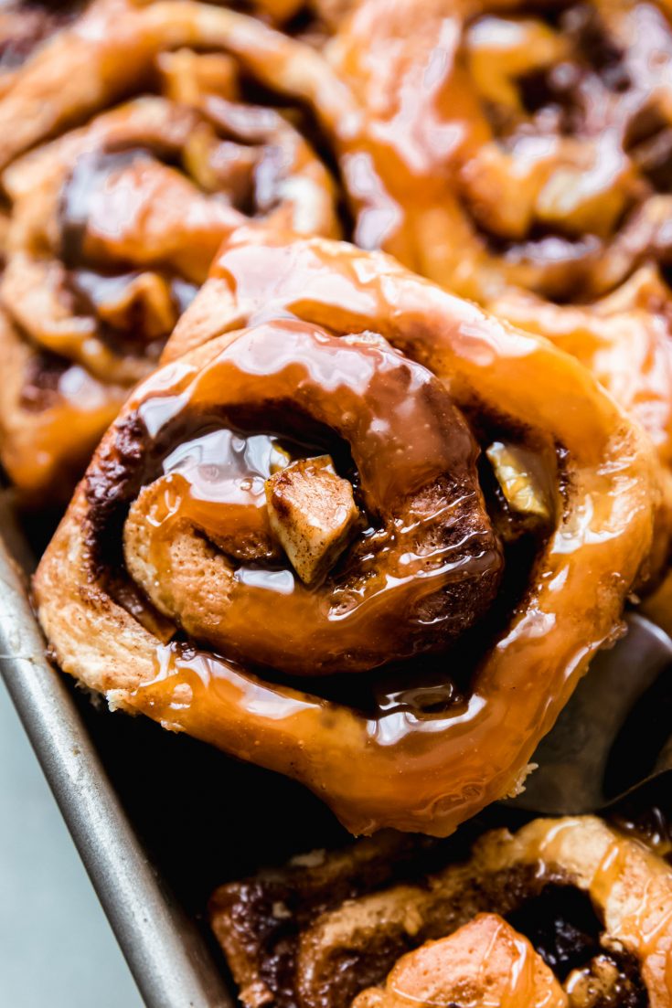 Caramel Apple Cinnamon Rolls Recipe