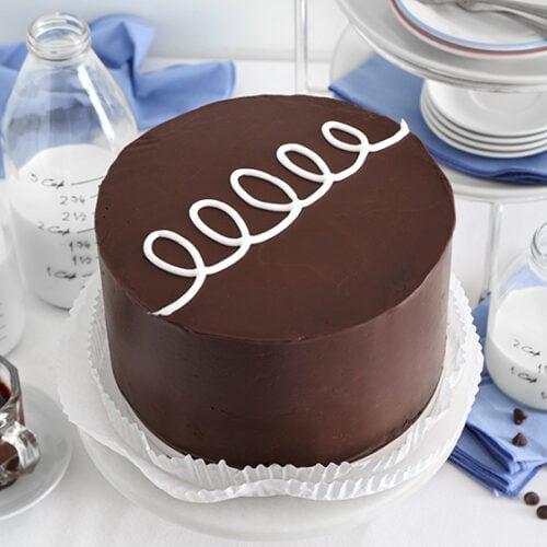 Make Memories with a Giant Hostess Cupcake Cake