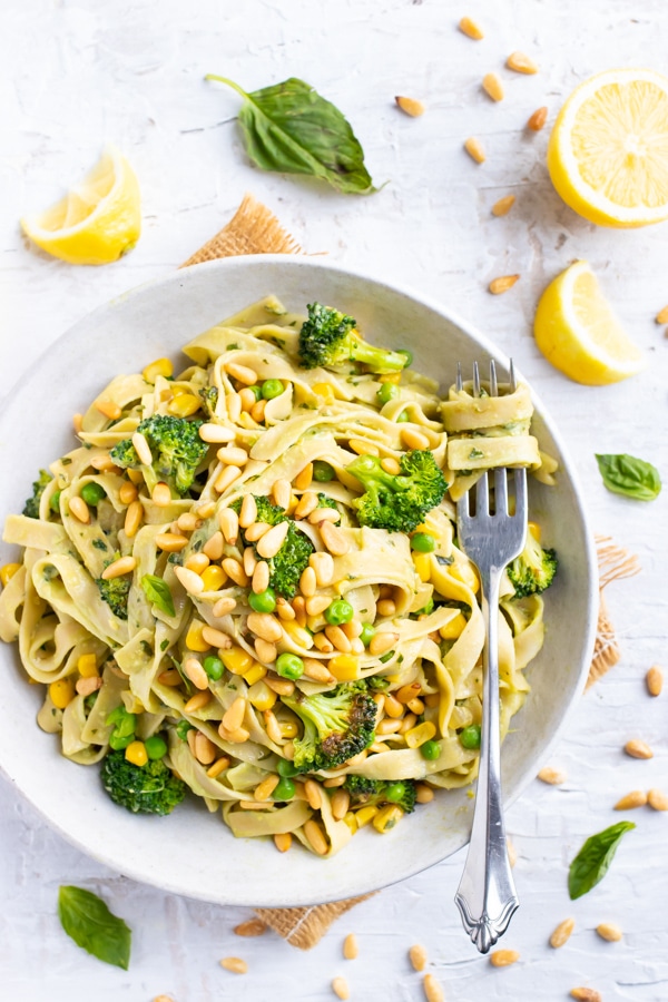 The Perfect Light Meal: Avocado Broccoli Linguine