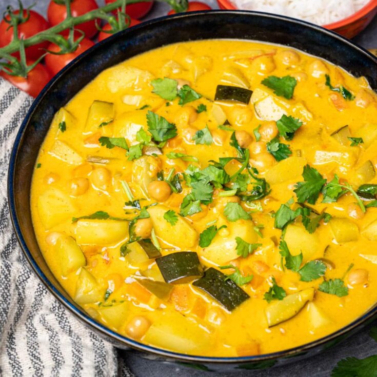 Comfort Food With a Kick: Making Thai Yellow Curry at Home