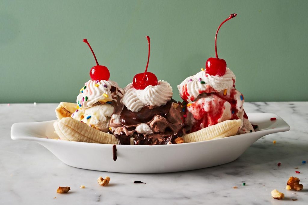 Get Ready for Summer with a Homemade Banana Split!