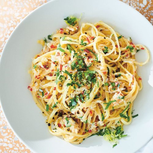 Deliciously Spicy, Garlic Crab Linguine - A Perfect Seafood Dinner ...