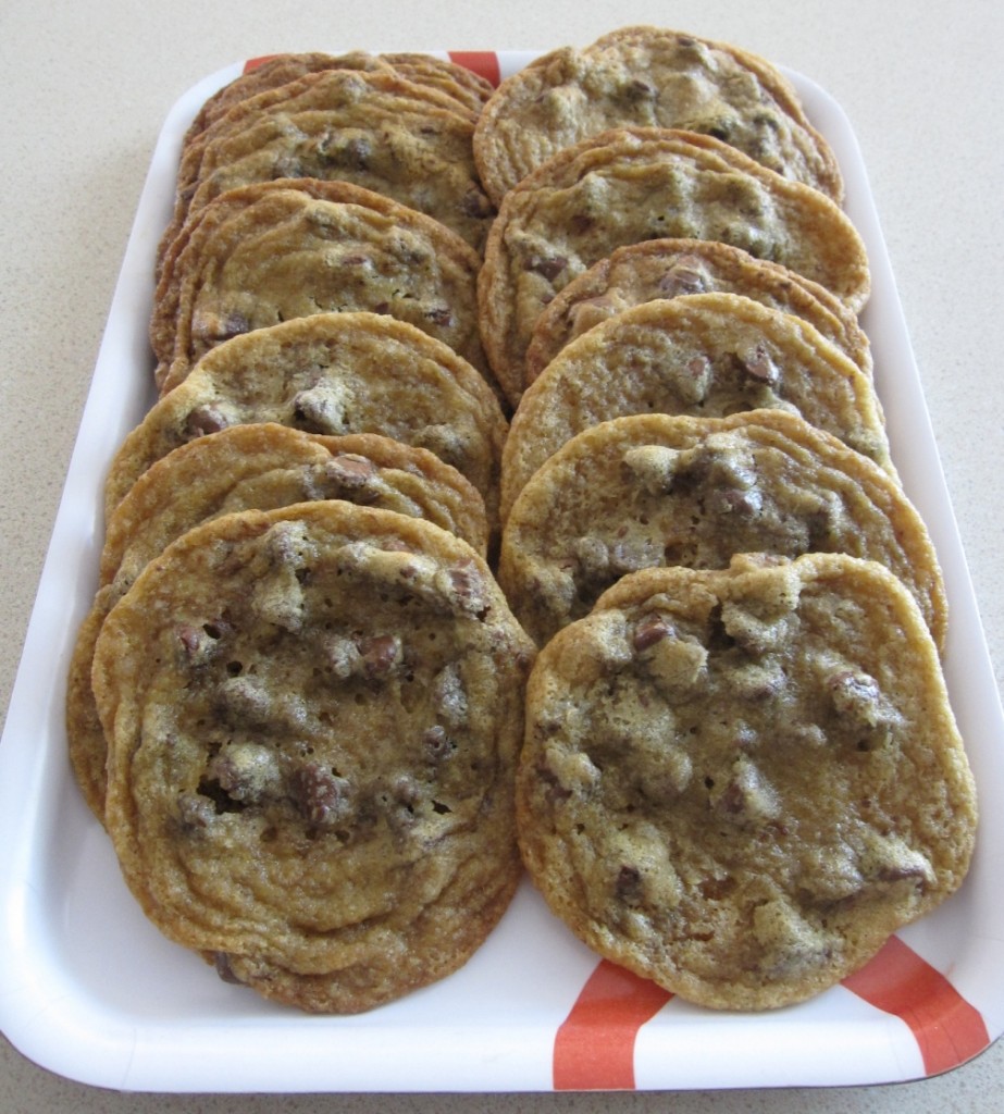 Basic way to make Chewy Chocolate Chip Cookies