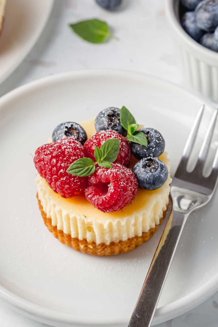 Mini Gluten-free Cheesecakes (super creamy, fantastic crust!)